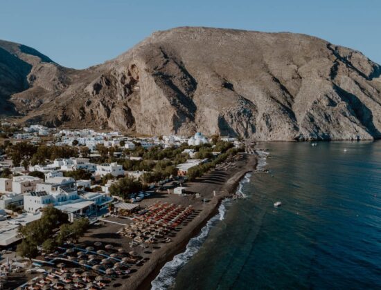 Perissa Beach